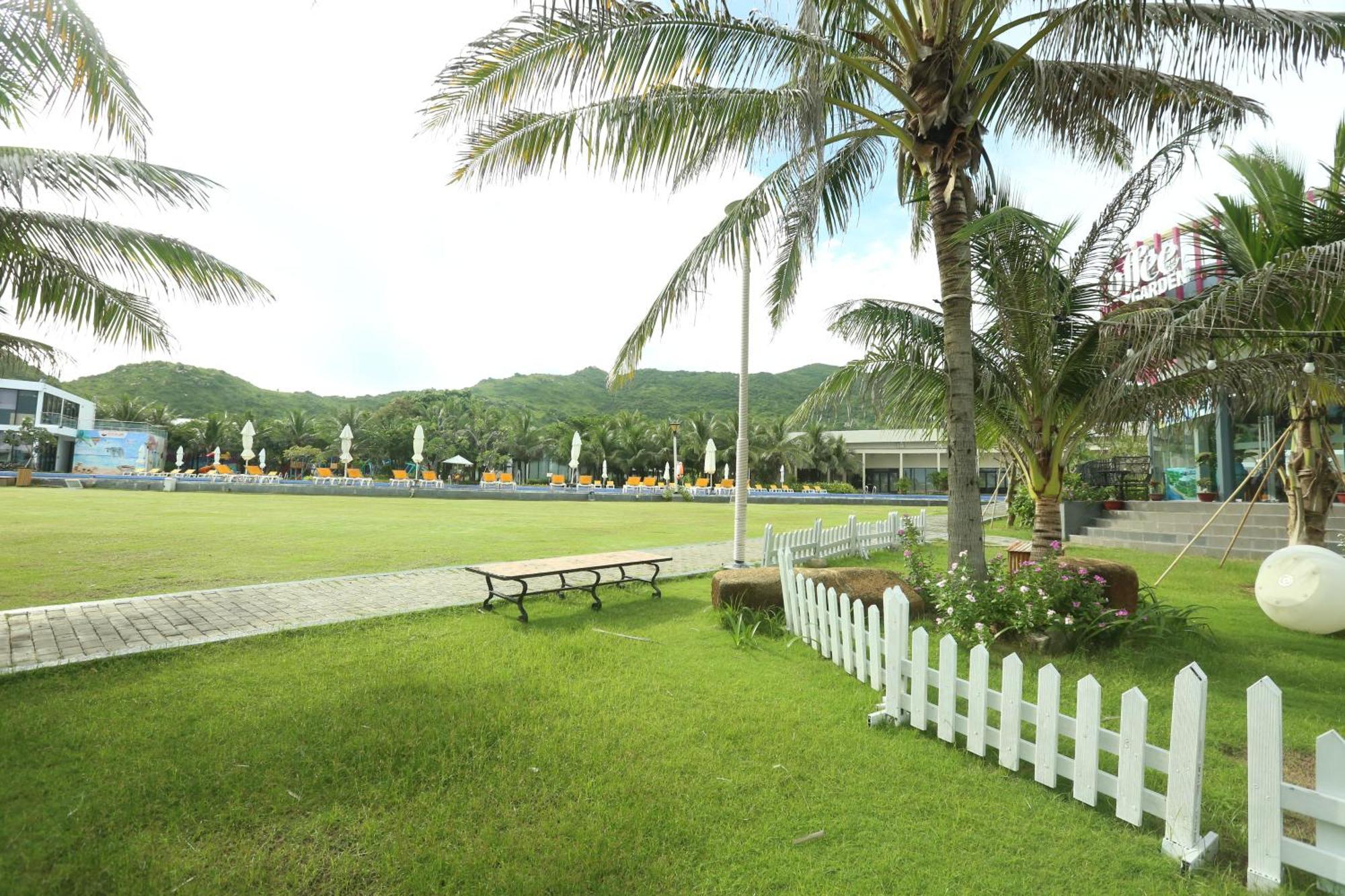 Oceanami Resort Sea View Long Hai Exterior photo